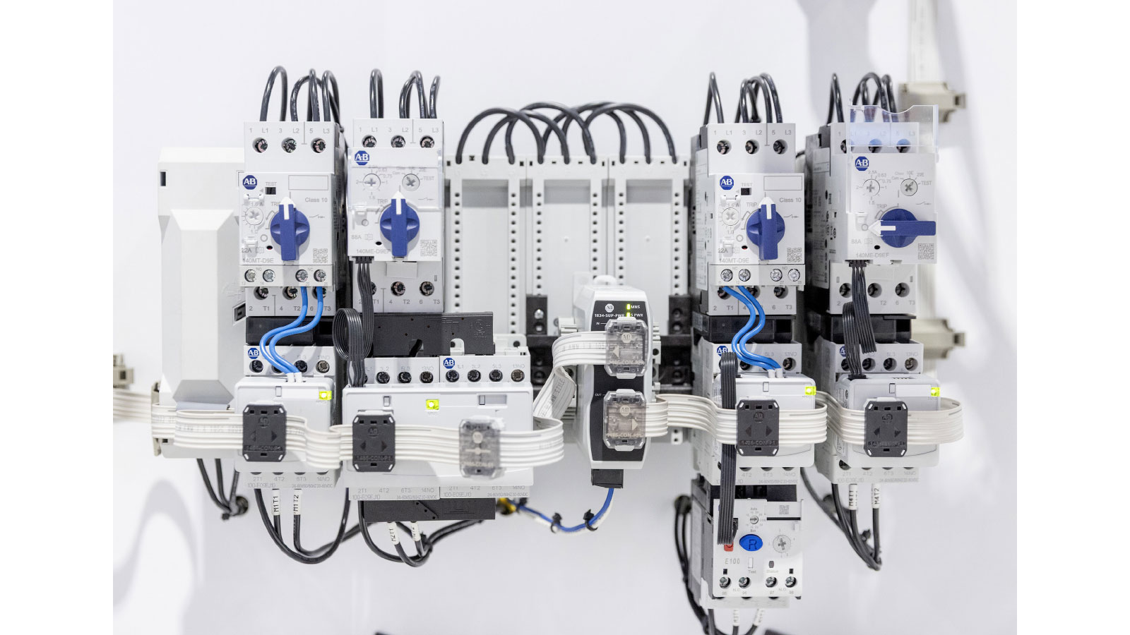 Rockwell's updated EtherNet/IP In-cabinet Solution adds a supplemental power tap and extends EtherNet/IP connectivity to additional motor control components Rockwell's updated EtherNet/IP In-cabinet Solution adds a supplemental power tap and extends EtherNet/IP connectivity to additional motor control components