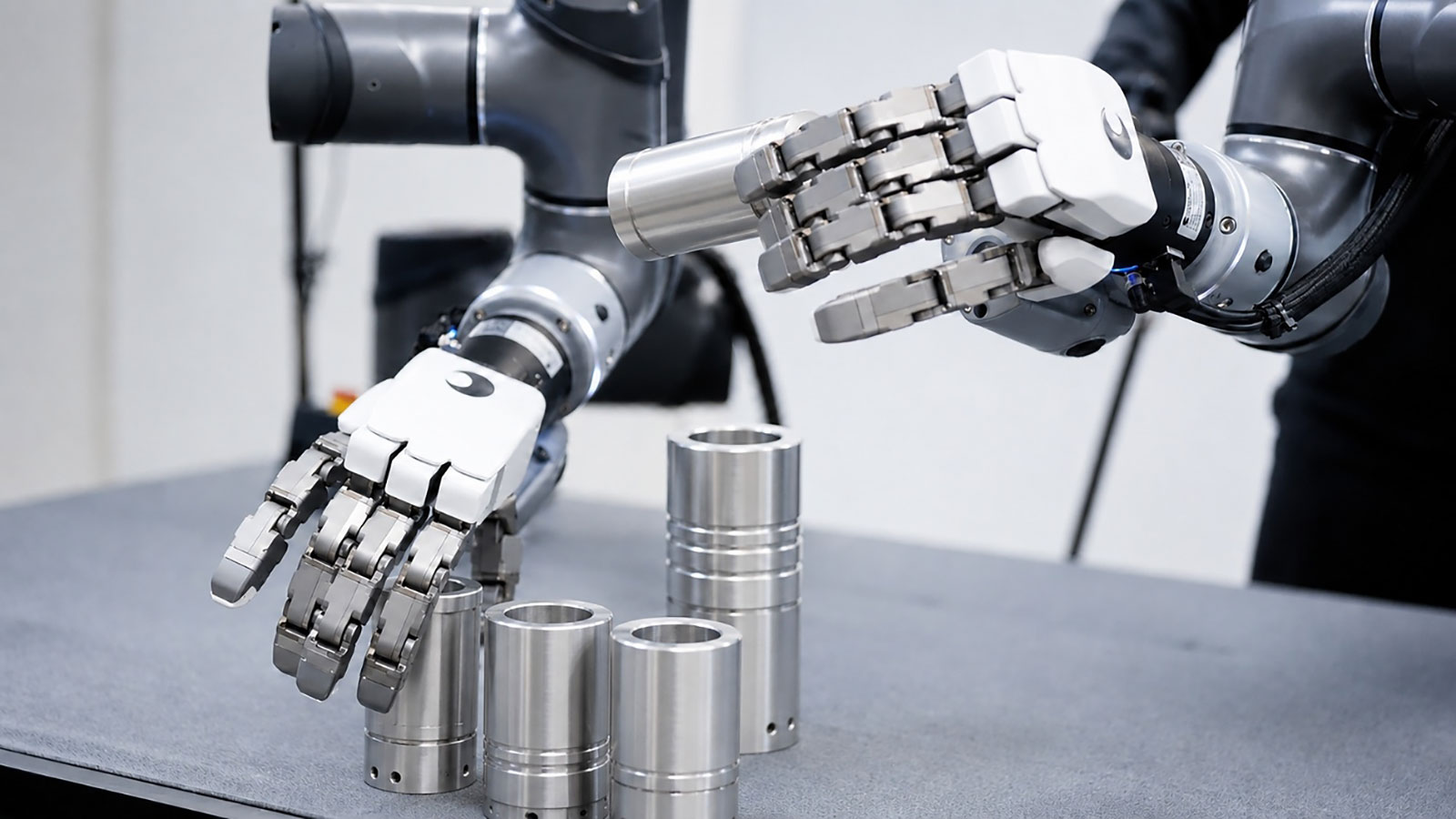The Tesollo DG-5F humanoid robotic hand in action. The Tesollo DG-5F humanoid robotic hand in action.